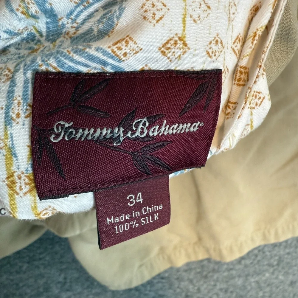 Tommy Bahama Shorts Mens 34 Beige Silk Chino Shorts Pleated Belt Loops Casual